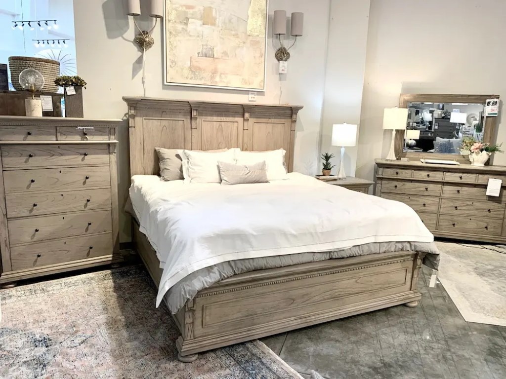 ST. JAMES BEDROOM SET