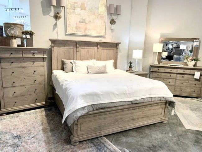 ST. JAMES BEDROOM SET